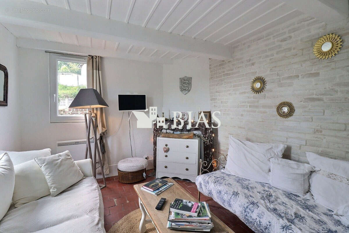 Maison à PONT-L'EVEQUE