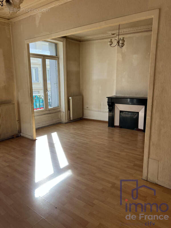 Appartement à SAINT-ETIENNE