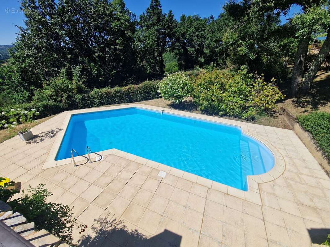 Perigordine avec piscine et magnifique vue sur la Vallée. - photo 6