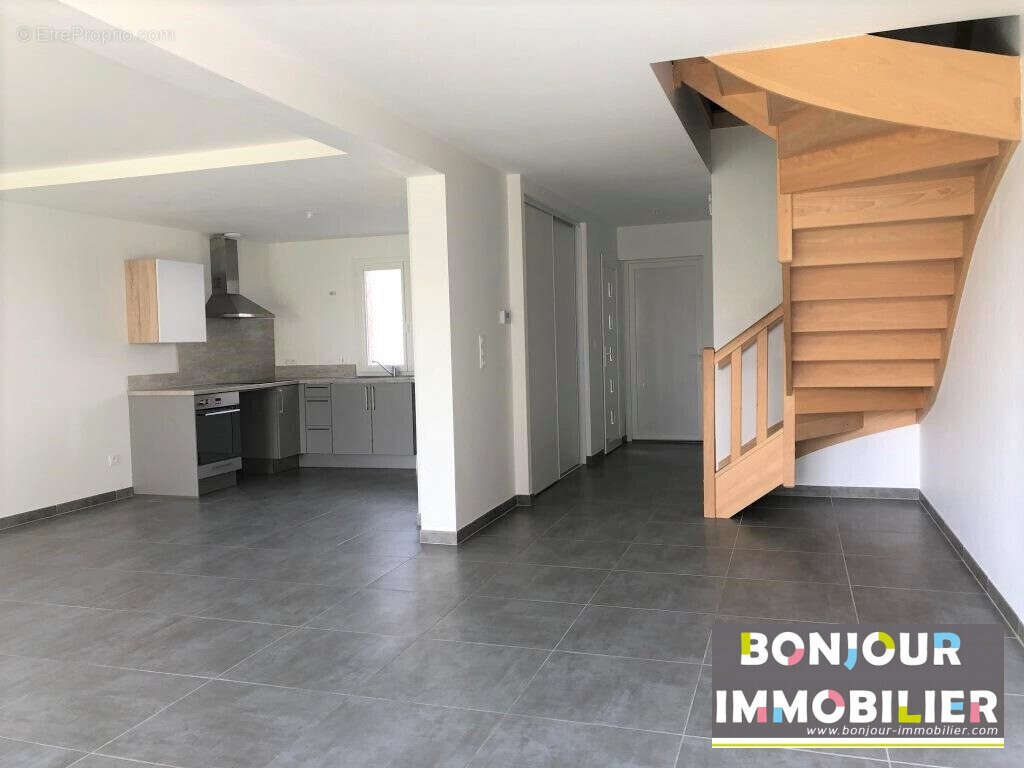 Maison à COLOMBE