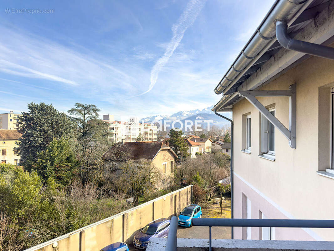 Appartement à ECHIROLLES