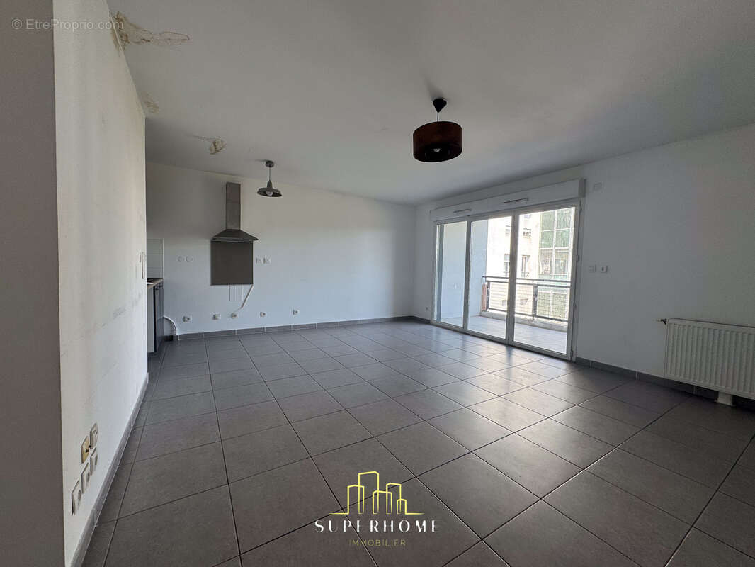 Appartement à MARSEILLE-14E