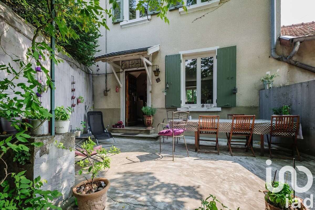 Photo 9 - Maison à LENTILLY