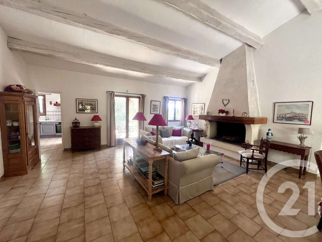 Maison 211 m² à Roquefort-Les-Pins  - photo 8