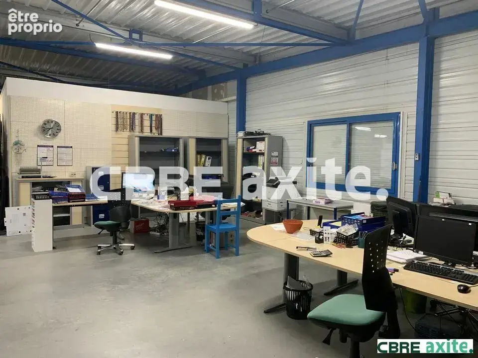 Commerce 1675 m² à Beaurepaire  - photo 2