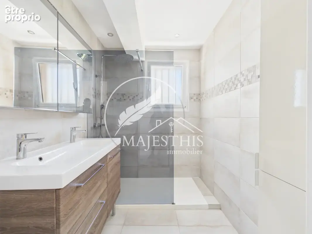 Beau t4 de 76,52m2 + parking + cave a toulon est - photo 5
