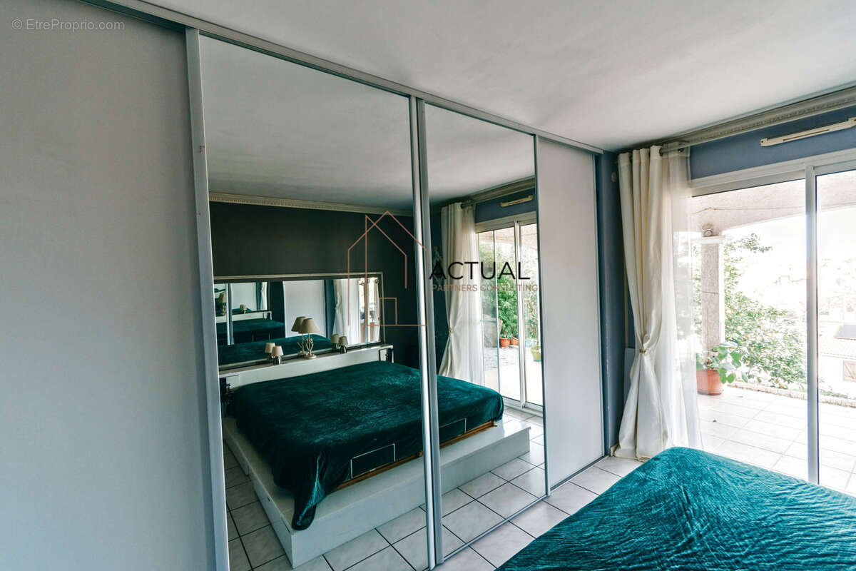 Maison à VILLELONGUE-DELS-MONTS