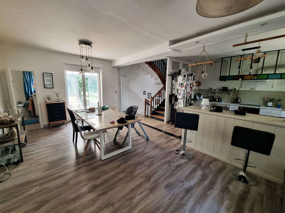 Maison à CLONAS-SUR-VAREZE