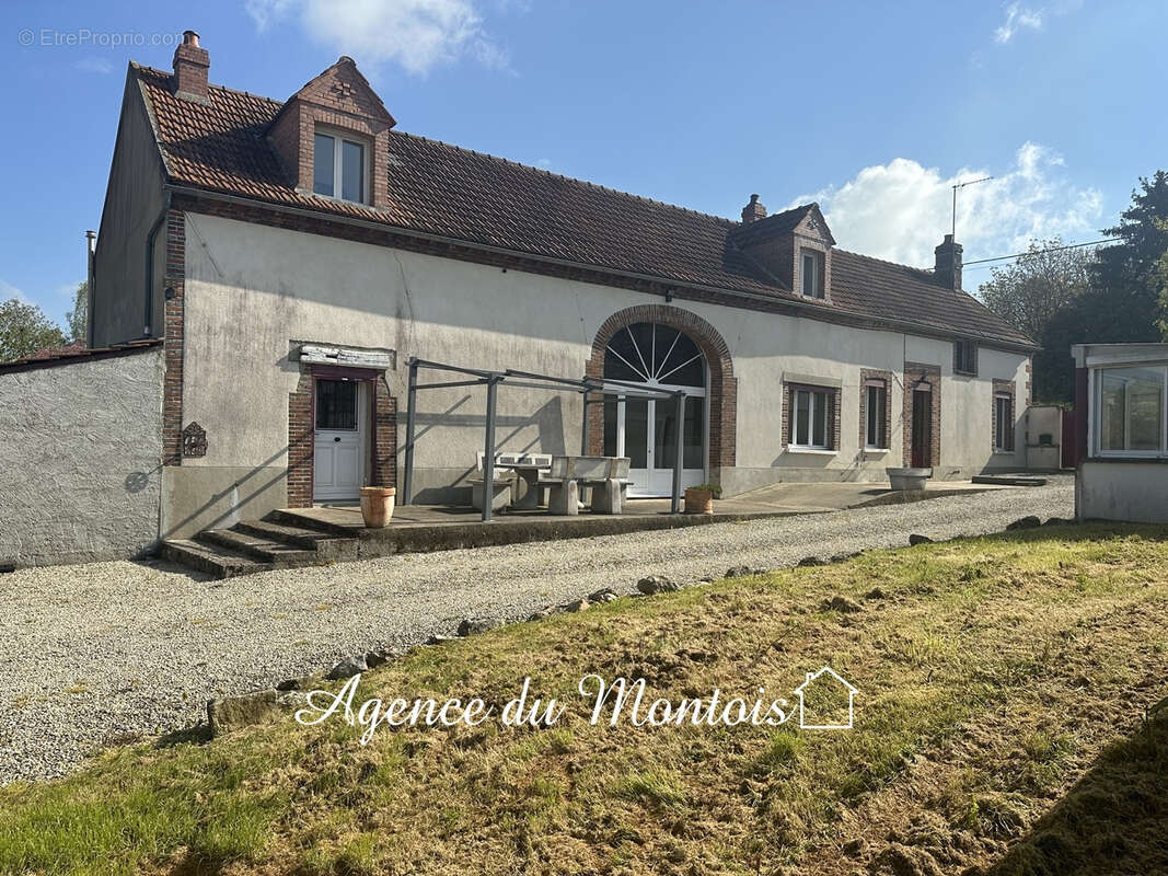 Maison à BRAY-SUR-SEINE