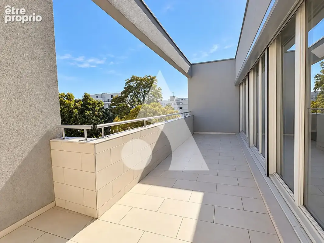Appartement familial 5 pièces 110 m² - Deux terrasses - Mairie de Saint-Ouen - photo 4