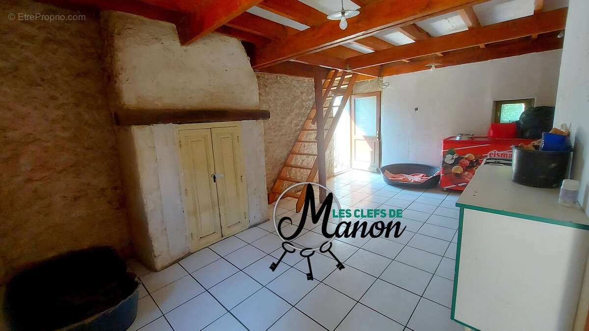 Maison à CHATEAUPONSAC