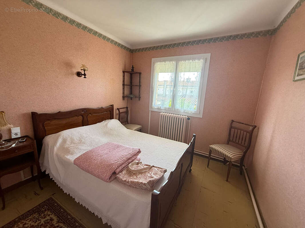 Maison familiale de 105 m² avec 4 chambres, garage motorisé et jardin à Grazailles - photo 13
