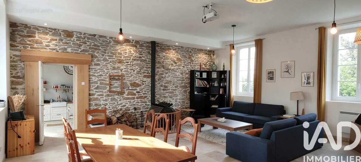 Maison 172 m² à Savennes  - photo 2
