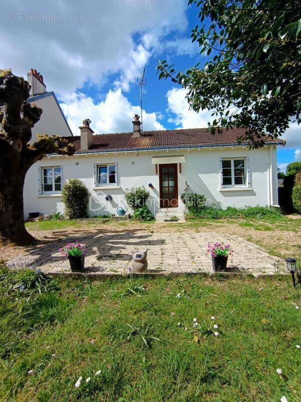 Maison à SAINT-CYR-SUR-LOIRE