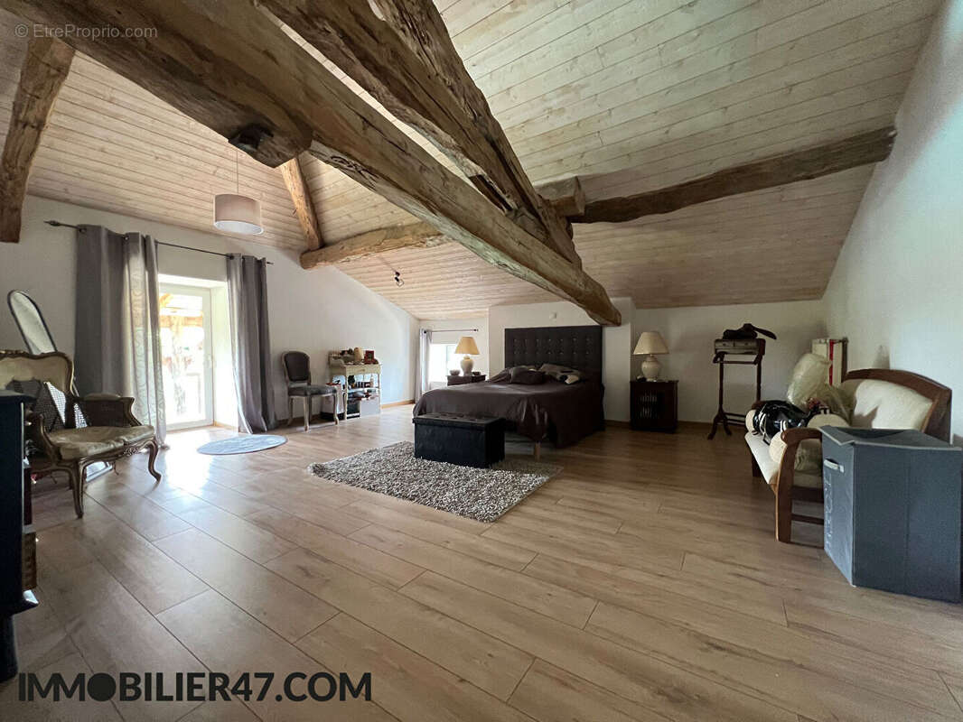 Maison à CASTELMORON-SUR-LOT