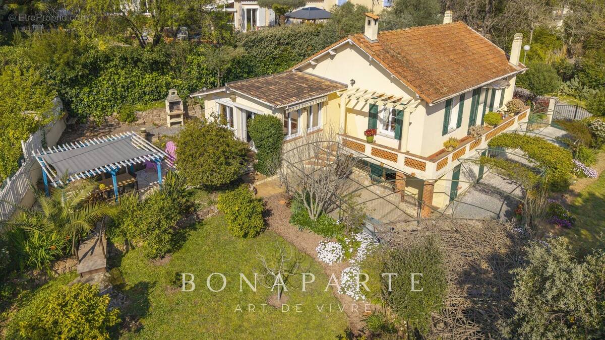 Photo Maison à Saint-Raphael au prix de 540 000€