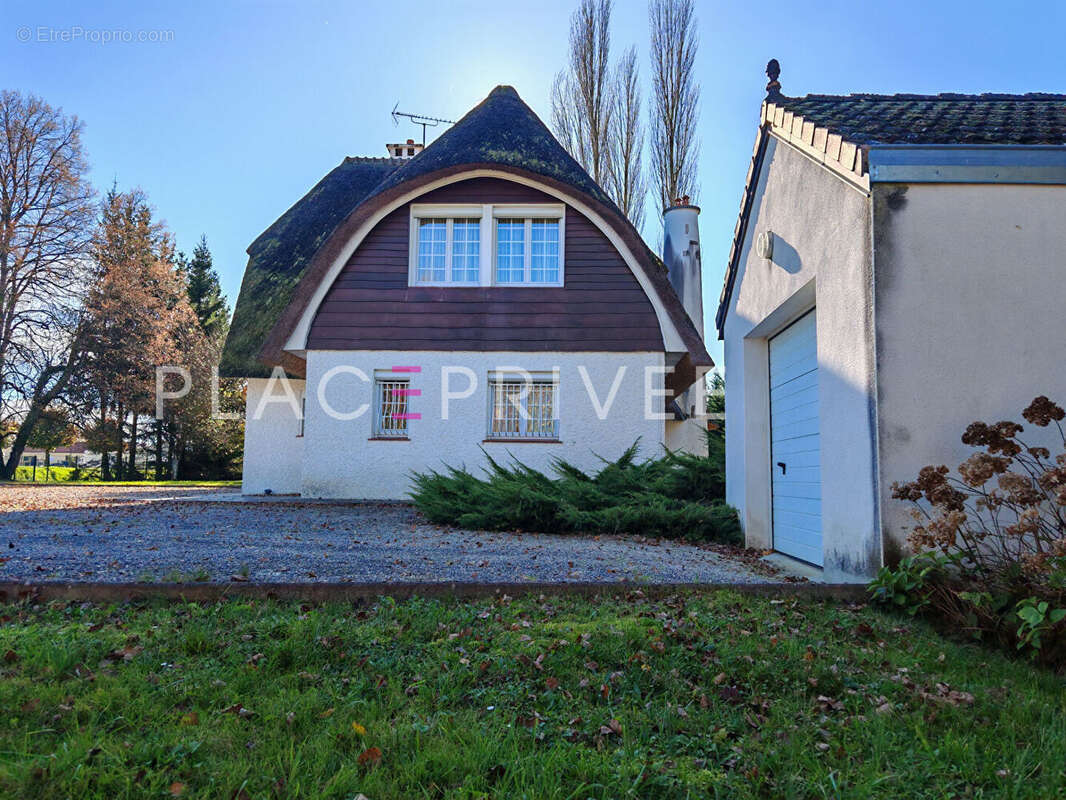 Maison à CHATEAUVILLAIN