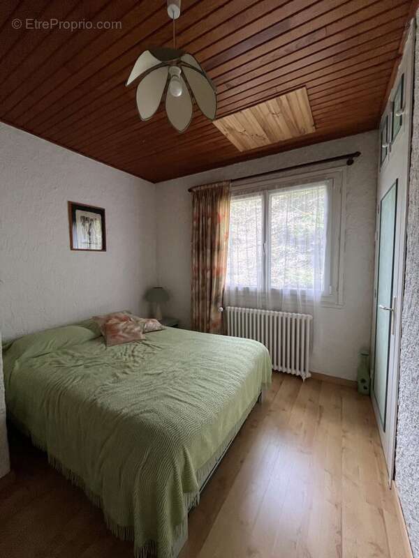 Maison à BESSE-ET-SAINT-ANASTAISE