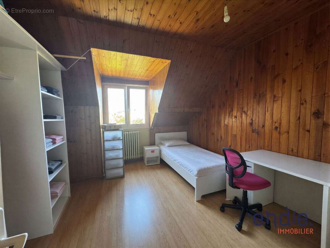 Une maison familiale aux beaux volumes, au cur de Cheux - photo 8