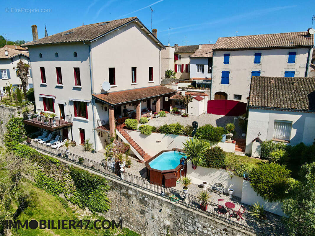 Maison à CASTELMORON-SUR-LOT