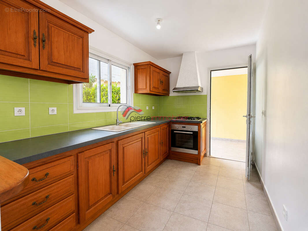 Maison familiale t4/5 - a vendre en exclusivité - ravine des cabris - photo 3