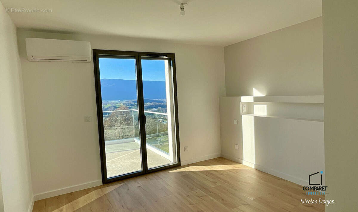 Maison à MONTAGNOLE