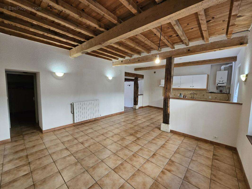 Maison à CASTET-ARROUY