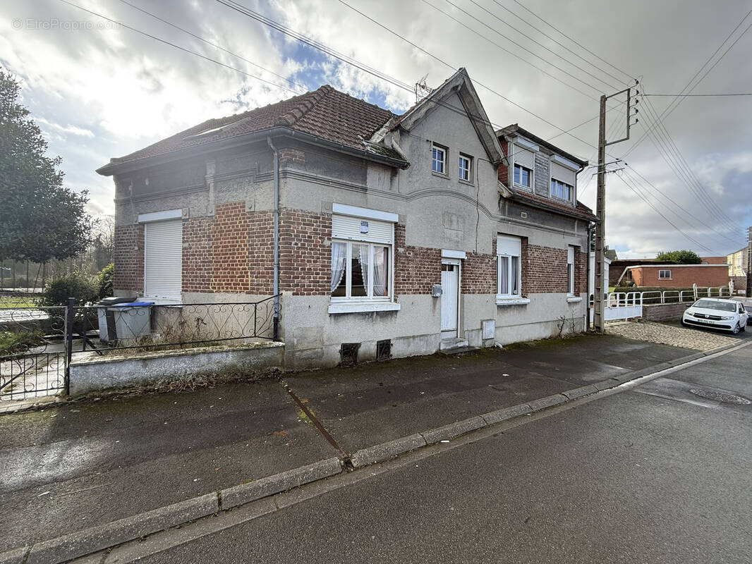 Maison à QUIEVY