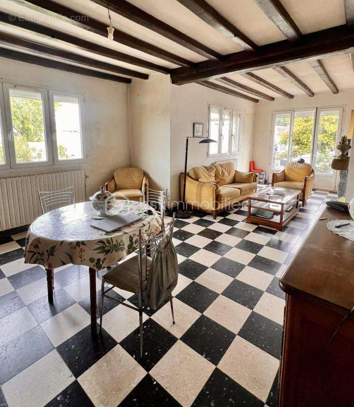 Maison à BREHAL
