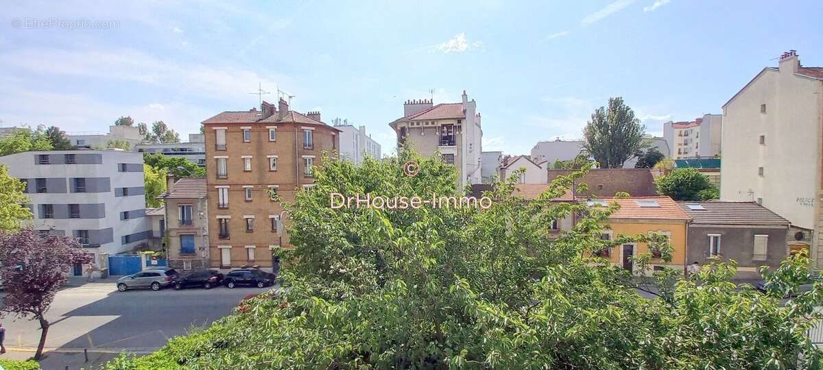 Appartement à LES LILAS