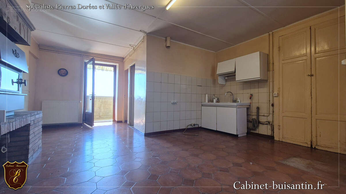 Maison en pierres centre village - photo 10