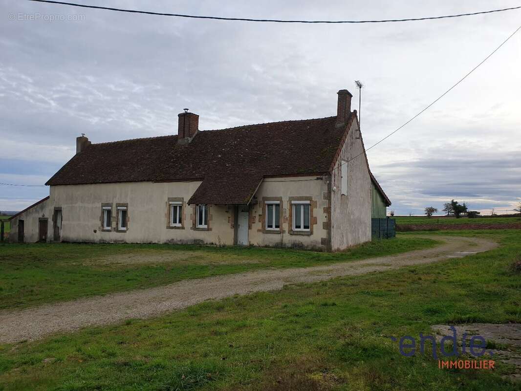 Propriété de campagne de 7 pièces (210 m²) en vente à COULEUVRE - photo 7