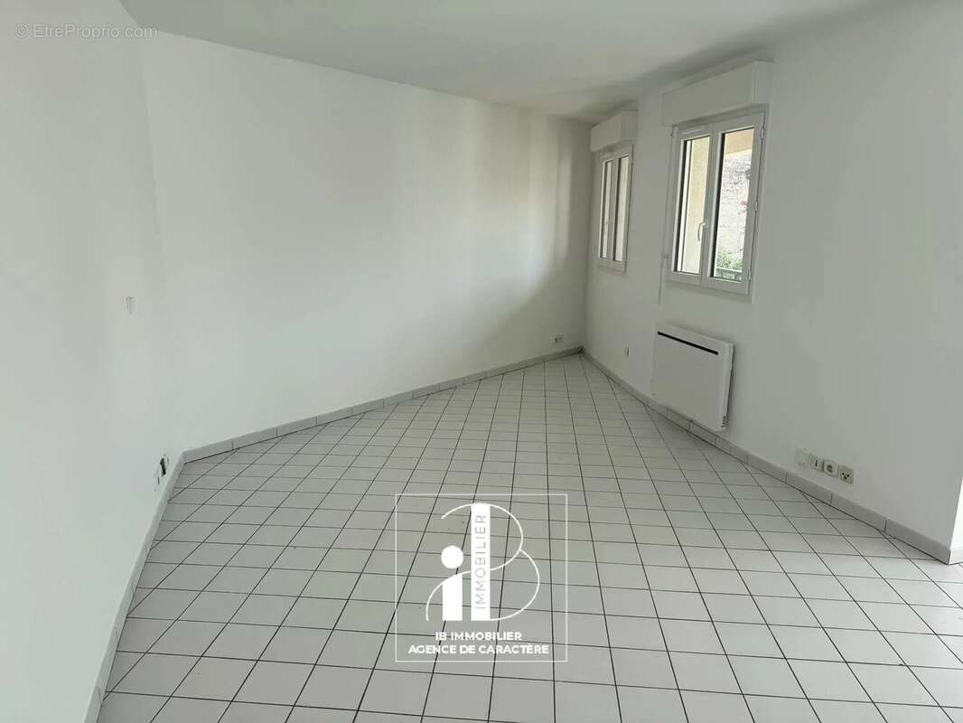 Avon – appartement f1 – 36 m² – balcon filant et cave – proche gare - photo 2