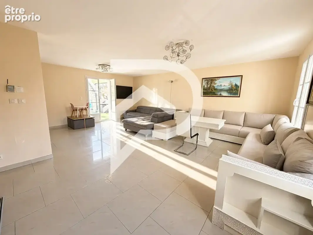 Maison Meru 7 pièce(s) 155 m2 - photo 2