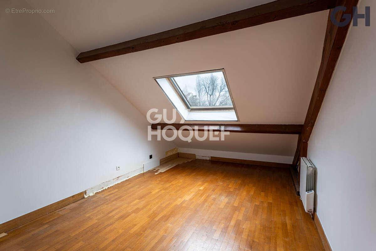 Appartement en duplex 3 pieces à soisy-sur-seine - photo 8