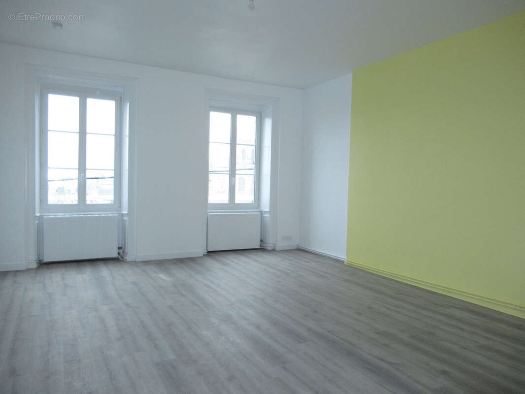 Appartement à LA FERTE-MACE