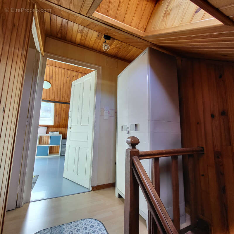 Appartement à RIOM-ES-MONTAGNES