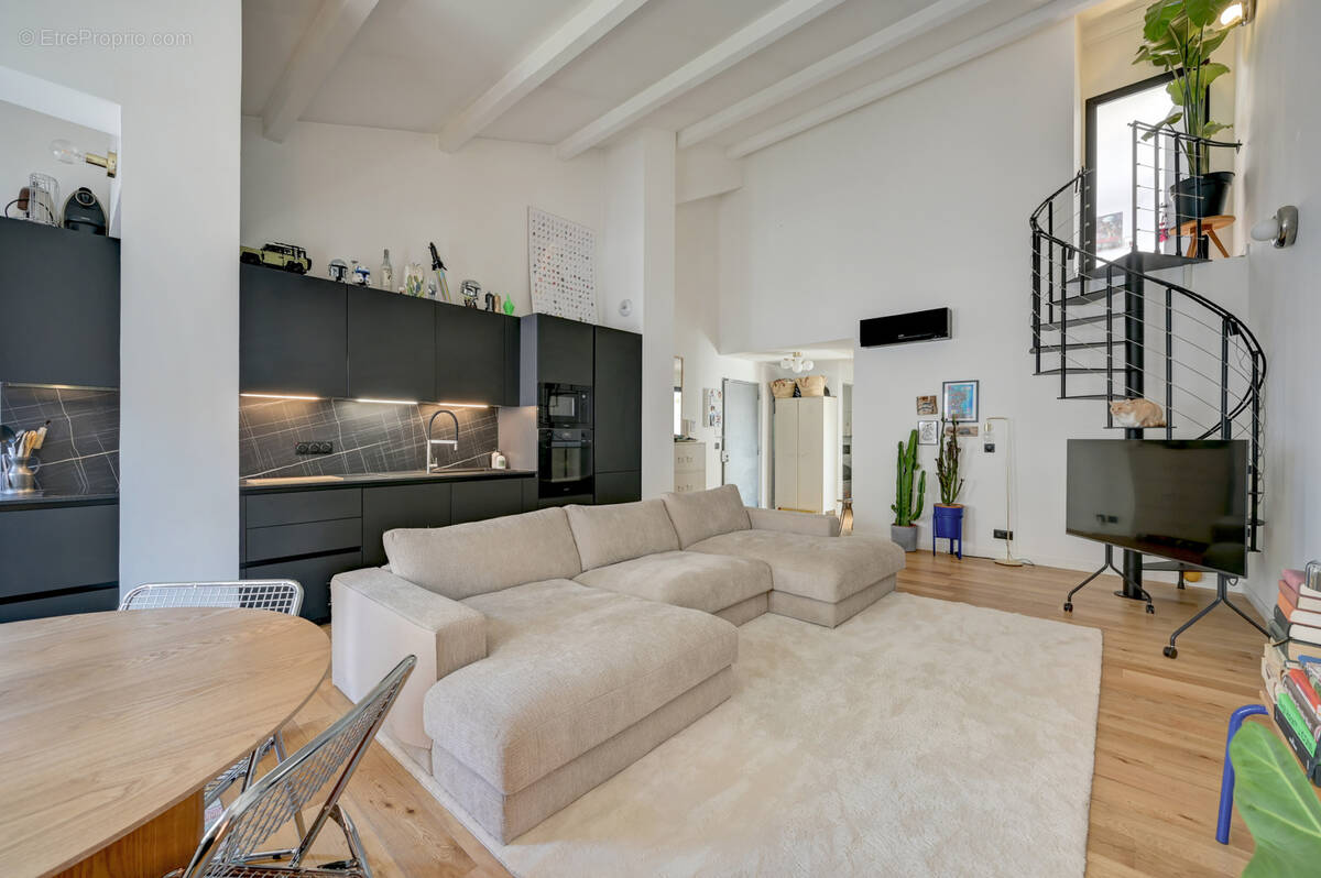 Appartement à MARSEILLE-8E