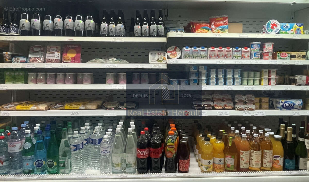 Commerce à PRADES-LE-LEZ