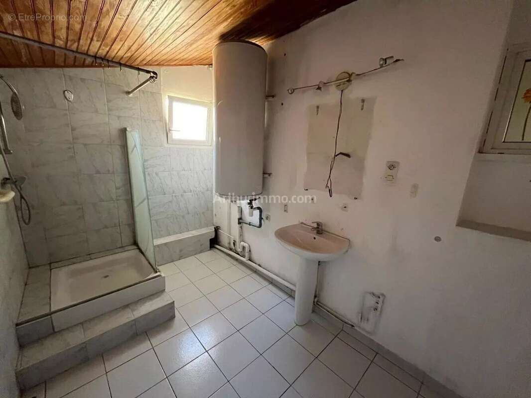 Appartement à PORT-DE-BOUC