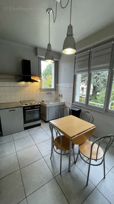 Maison à SAINT-JULIEN-LES-VILLAS