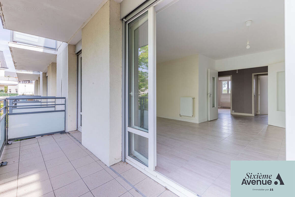 Appartement à SAINTE-GENEVIEVE-DES-BOIS