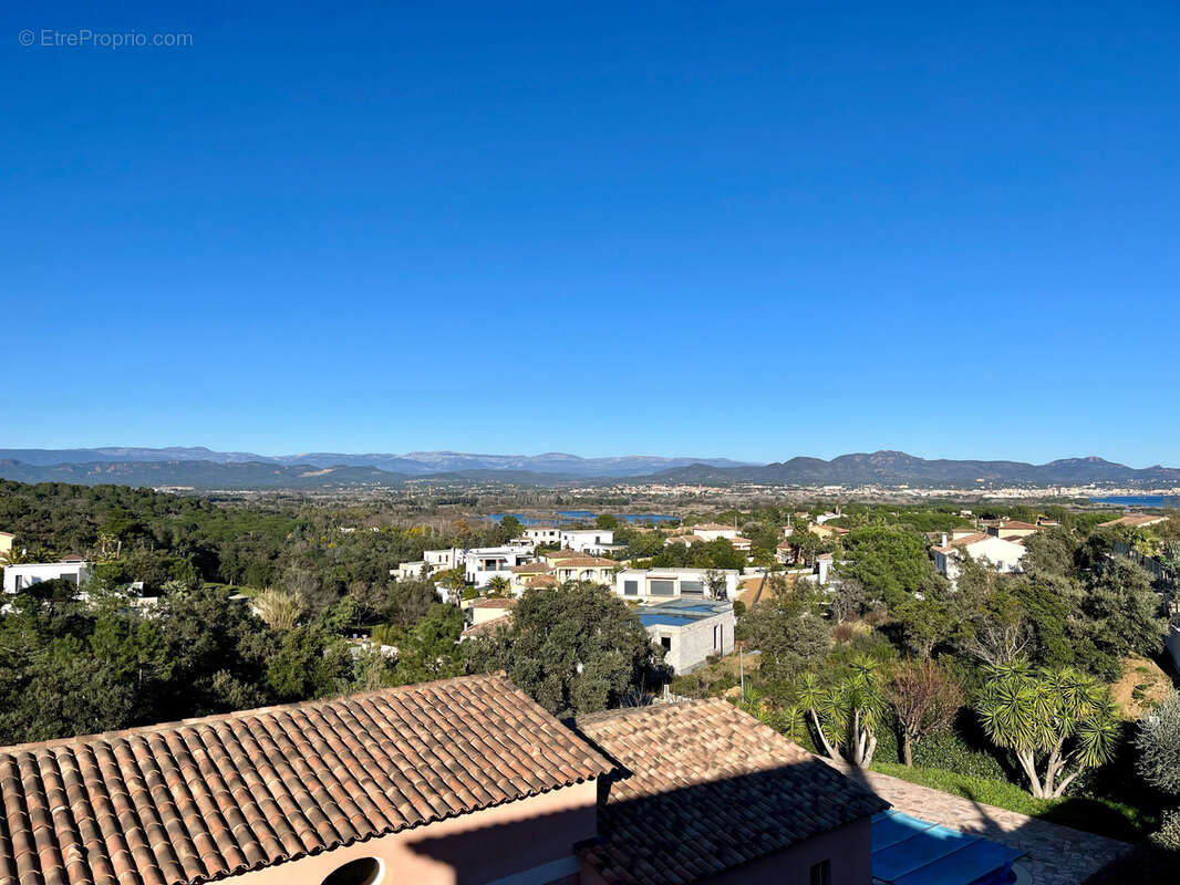 Maison à FREJUS