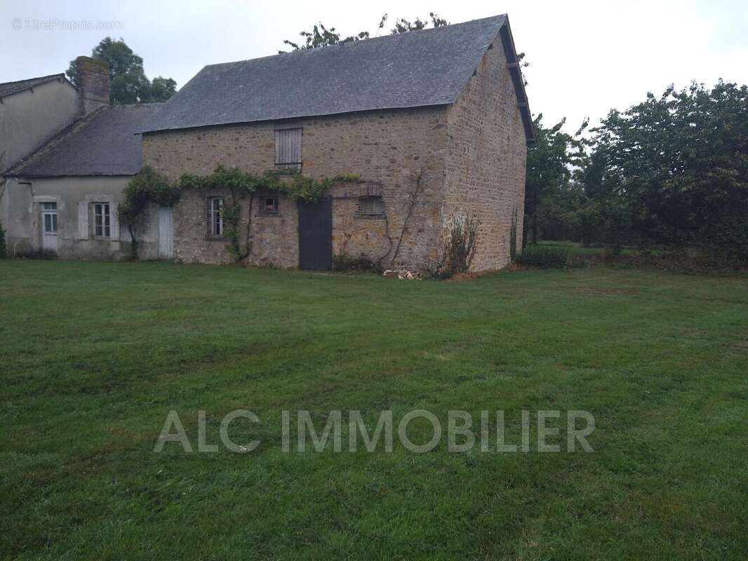 Maison à SAINT-AUBIN-DU-DESERT