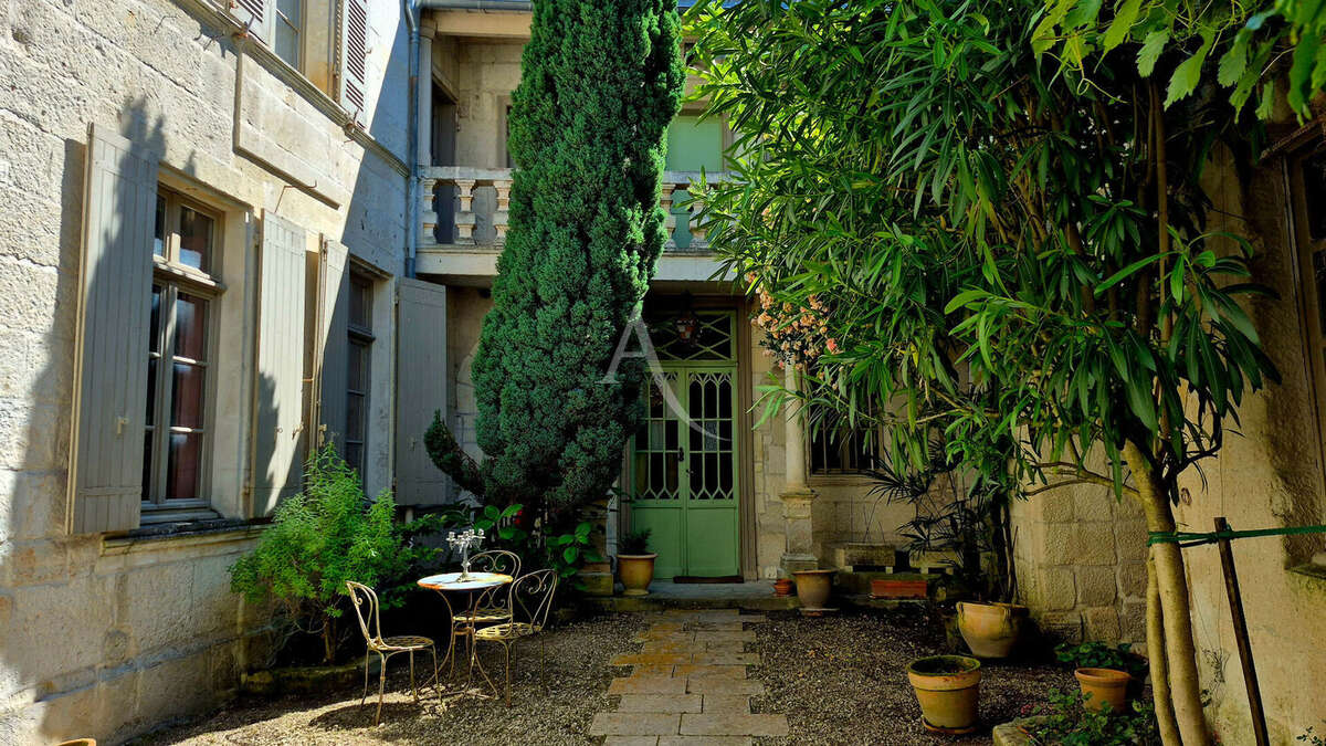 Maison à SAINTES