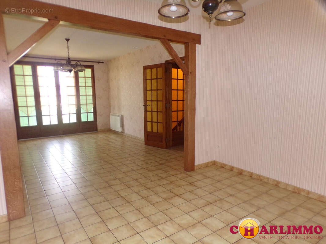 Maison 93 m² à Chassenon  - photo 3