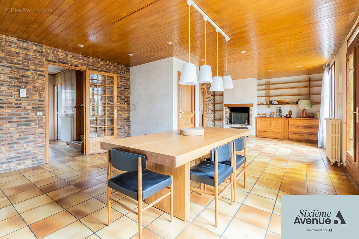 Maison à VIRY-CHATILLON