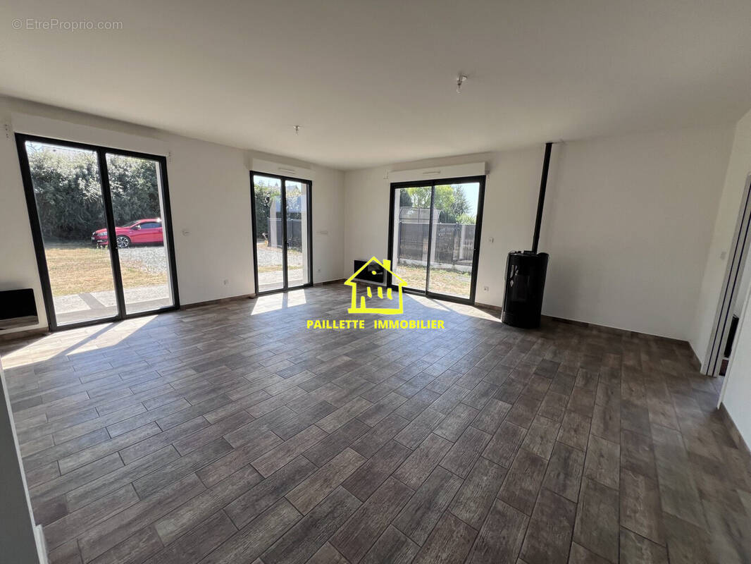 Maison 218 m² à Saint-Romain-De-Colbosc  - photo 2