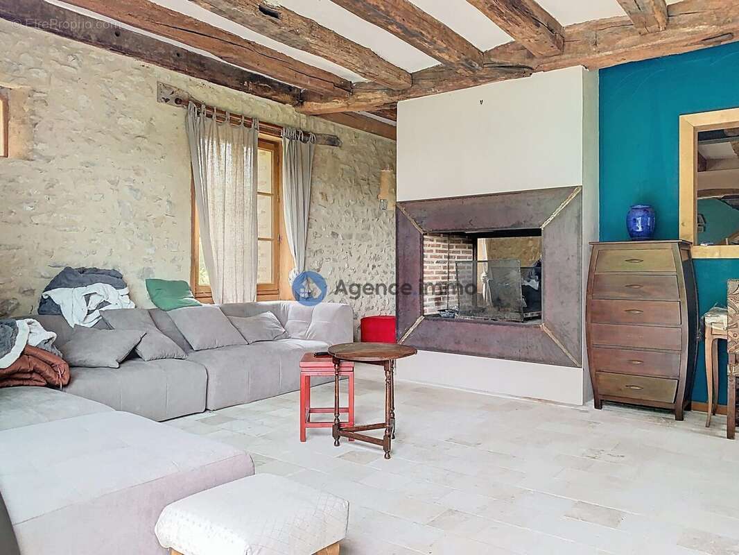 Maison à SOUVIGNE