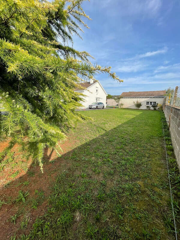 Terrain à SAINT-AIGNAN-GRANDLIEU